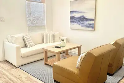 Image de Charming 2-bedroom cottage in coastal San Leon near Pier 6, Topwater Grill. . .