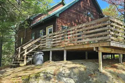 Image de Cozy 4-bedroom cabin steps from Voyageurs National Park and Snowmobile Trails!