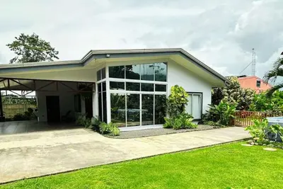 Image de A&E House, La Fortuna w/ Baldi Hot Springs day pass included
