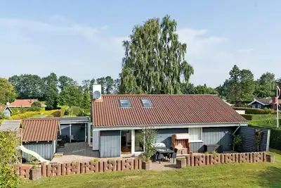 Image de Superbe maison Ă Hejls avec sauna