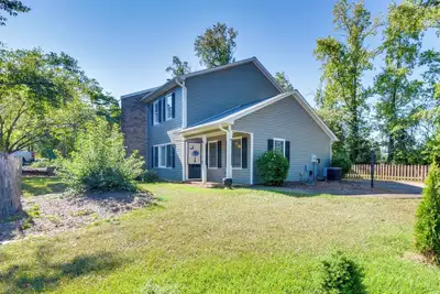 Image de Seneca Escape w/ Screened Patio: Near Lakes!