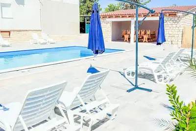 Image de Bel appartement pour 4 personnes avec piscine, Wifi, climatisation, Tv, terrasse et parking