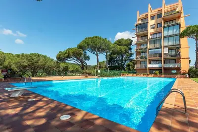 Belle maison de vacances pour 4 personnes avec piscine, Wifi, Tv et parking