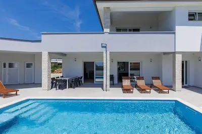 Image de Maison de vacances privée avec climatisation, Wifi, piscine privée, Tv, terrasse, parking
