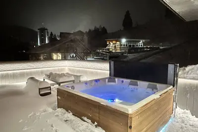 Image de Bel appartement pour 6 personnes avec bain à remous, Wifi, Tv, terrasse, vue panoramique et parking