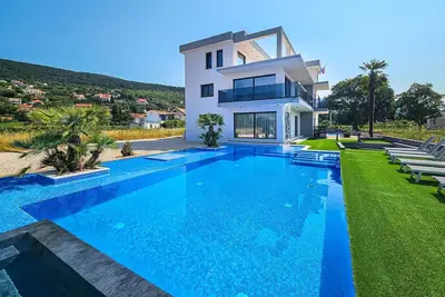 Image de Maison de vacances privée avec climatisation, piscine privée, Wifi, Tv, terrasse, vue panoramique