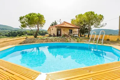 Image de Maison de vacances privée avec piscine privée, climatisation, Wifi, Tv, terrasse, vue panoramique