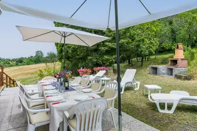 Bel appartement avec Wifi, piscine, Tv, terrasse, animaux admis, vue panoramique et parking