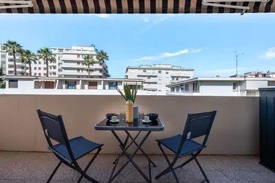 Image de Bel appartement pour 2 personnes avec Wifi, climatisation, Tv, terrasse et parking