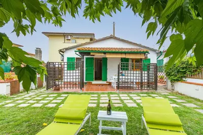 Image de Belle maison de vacances privée avec climatisation, Wifi, Tv, patio, animaux admis, parking