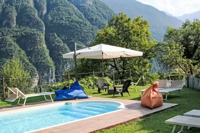 Maison de vacances privée avec piscine privée, Wifi, Tv, patio, animaux admis, vue panoramique