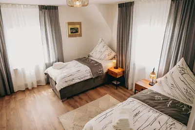 Image de Merveilleuse maison de vacances privée pour 6 personnes avec Wifi, Tv et parking