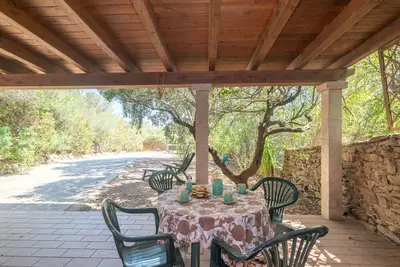 Image de Belle maison de vacances privée pour 8 personnes avec Wifi, Tv, patio et parking