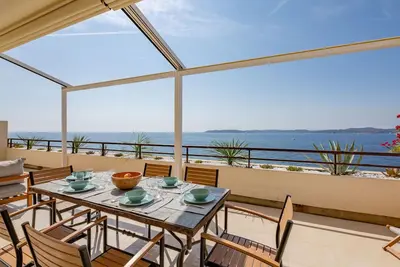 Image de Joli appartement pour 6 personnes avec Wifi, climatisation, Tv, terrasse, animaux admis et parking