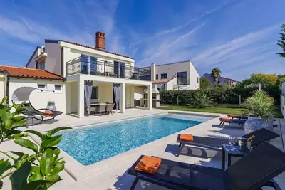 Image de Merveilleuse maison de vacances privée avec piscine privée, Wifi, climatisation, Tv et terrasse