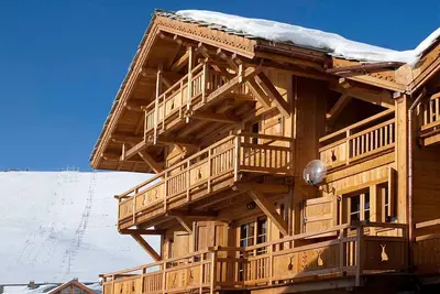 Image de Belle maison de vacances privée pour 14 personnes avec bain à remous, Tv et balcon