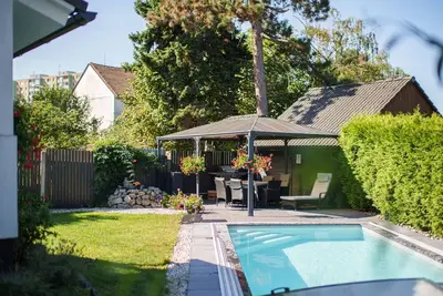 Image de Belle maison de vacances privée avec piscine privée, Wifi, Tv, patio et parking