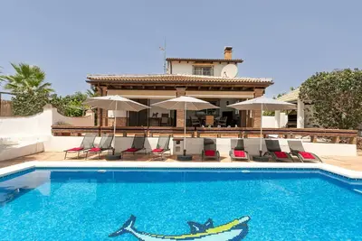 Image de Maison de vacances privée avec piscine privée, climatisation, Wifi, Tv, patio, vue panoramique