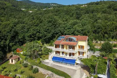 Image de Agréable appartement pour 4 personnes avec Wifi, climatisation, Tv, terrasse et parking