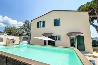 Image de Maison de vacances privée avec climatisation, Wifi, piscine privée, Tv, terrasse, parking
