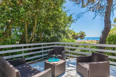 Image de Bel appartement pour 3 personnes avec climatisation, Wifi, Tv, terrasse, animaux admis et parking