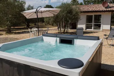 Image de Maison de vacances privée avec Wifi, climatisation, piscine, Tv, vue panoramique, parking