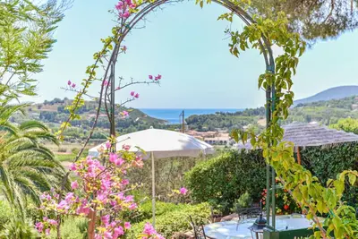 Image de Belle maison de vacances privée avec climatisation, Wifi, Tv, patio et parking