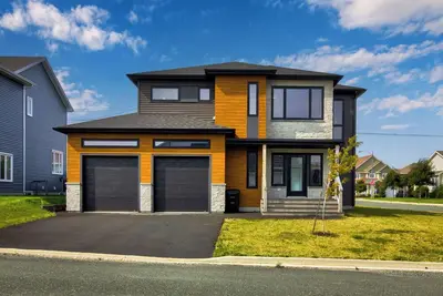 Image de New | Golfers Dream | Modern | Patio | King Bed