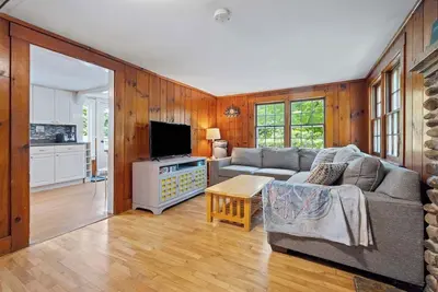 Image de 4-Br Lakeside Retreat; 4 Minutes from Okemo