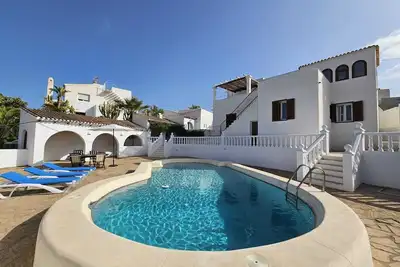 Image de Villa Estupenda a Poca Distancia de la Playa con Piscina Privada y Wifi