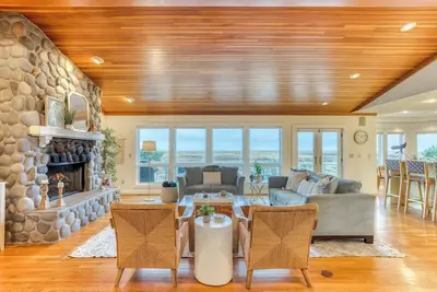 Image de Elk Ridge - Lux Oceanfront Family Retreat Hot Tub
