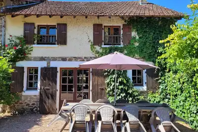Image de \"Gite Merlot\" -a spacious, comfortable 5-bedroom countryhouse in French Dordogne