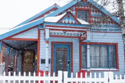 Image de Cozy 3 Bedroom Gingerbread Home in the Heart of Leadville