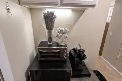 Image de Quaint 2 Bedroom 1 Bath Guest Suite in New London with Ac, WiFi