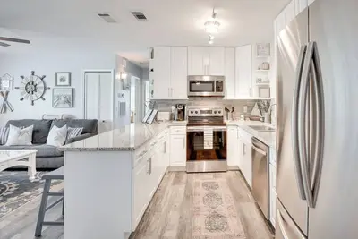 Image de Ormond Beach Getaway, Walk to Coast & Restaurants!
