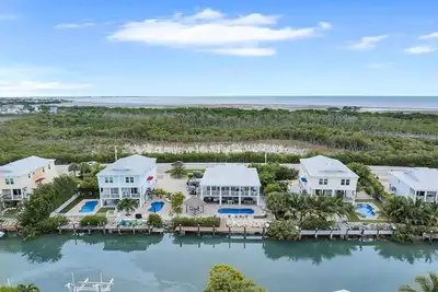 Image de Waterfront 4br in Marathon with Pool, Hot Tub & Private Dock