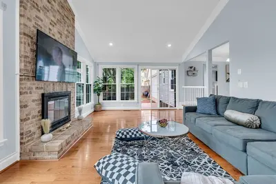 Image de Elegant Home- City View\/Iad Airport\/Prime Location