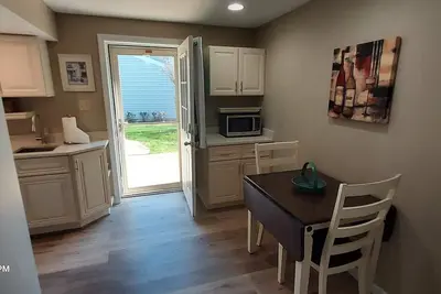 Image de Cozy 1-bedroom apartment in charming Springfield with Ac, WiFi