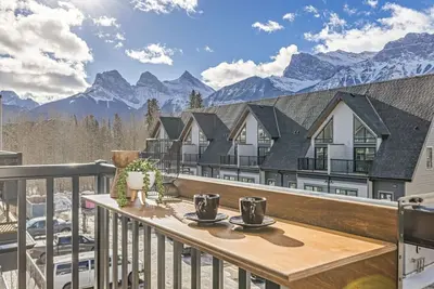 Image de Ultra Lux ~ Mountain View pool/hot tub