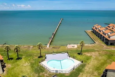 Image de Starfish Cove- Amazing Bayfront Condo! Short Term and Long-Term Rentals