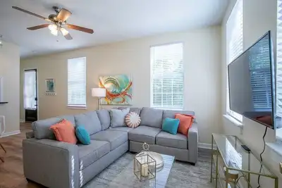 Image de The Lummus, 2br Cozy Triplex by Velvet Ditch Villas