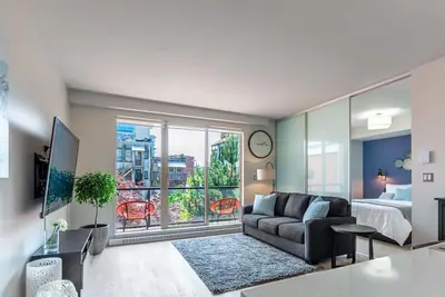 Image de Executive Condo in Old Town