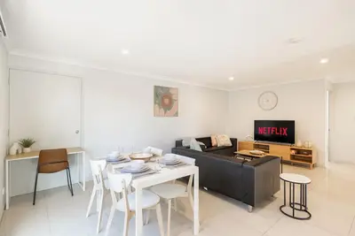 Image de Clean Rocklea 2br | Parking & Ac | 219d2