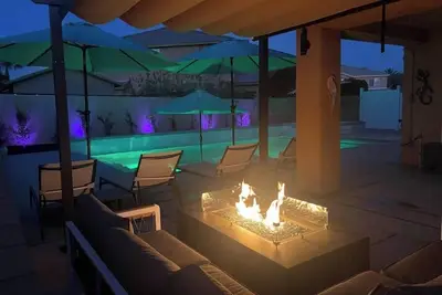 Image de Desert Fantasy Oasis ★ Pool ★ Jacuzzi ★ Royal Beds