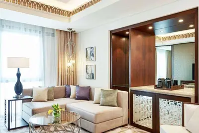 Image de Hilton Dubai Al Habtoor City Junior Suite Room