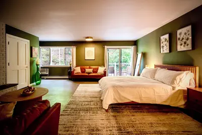 Image de Rhinebeck Inn Suite with Private Deck