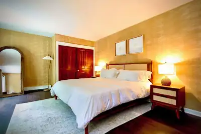 Image de Rhinebeck Inn Suite with Private Deck and Fire Pit