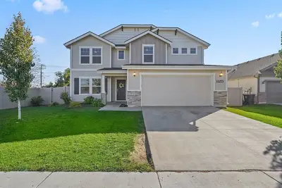 Image de 5 bedroom Nampa 83651, Corporate, Family