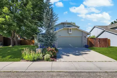 Image de Relocations, Corporate- Large Eagle Home, 4 bedroom, 83616