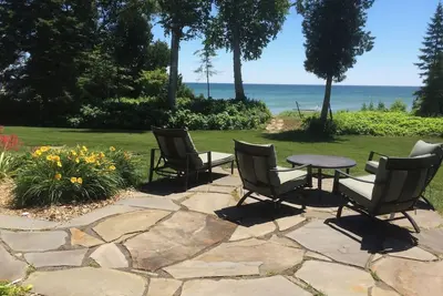 Image de New Million Dollar Property, 250' Private Shoreline on 3. 5 Acres